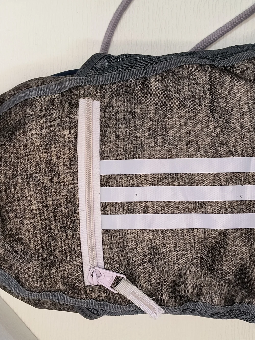 adidas Men’s Gray & Navy Drawstring Gym Bag